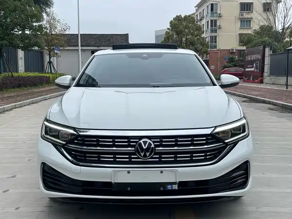 Volkswagen Sagitar 2022
