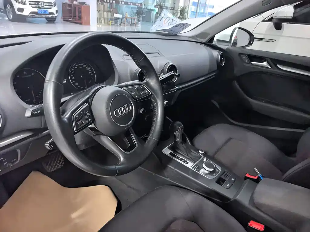 Audi A3 2020 — фото 10