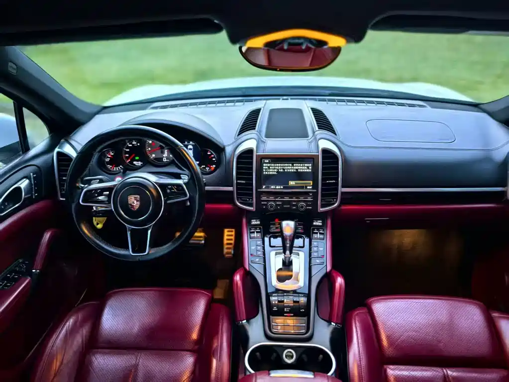 Porsche Cayenne 2015 — фото 8