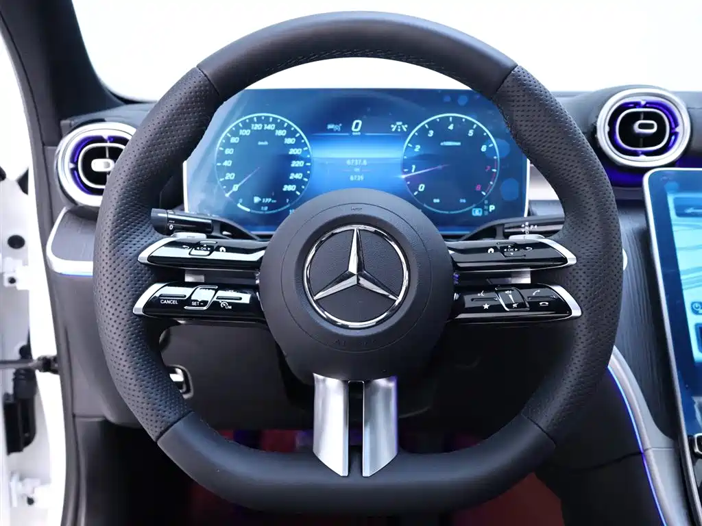 Mercedes-Benz C-Class 2024 — фото 15
