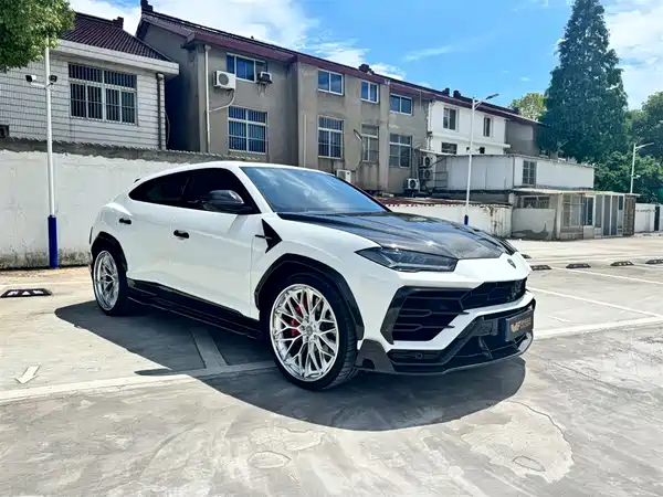 Lamborghini Urus 2021