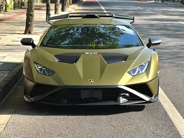 Lamborghini Huracan 2022