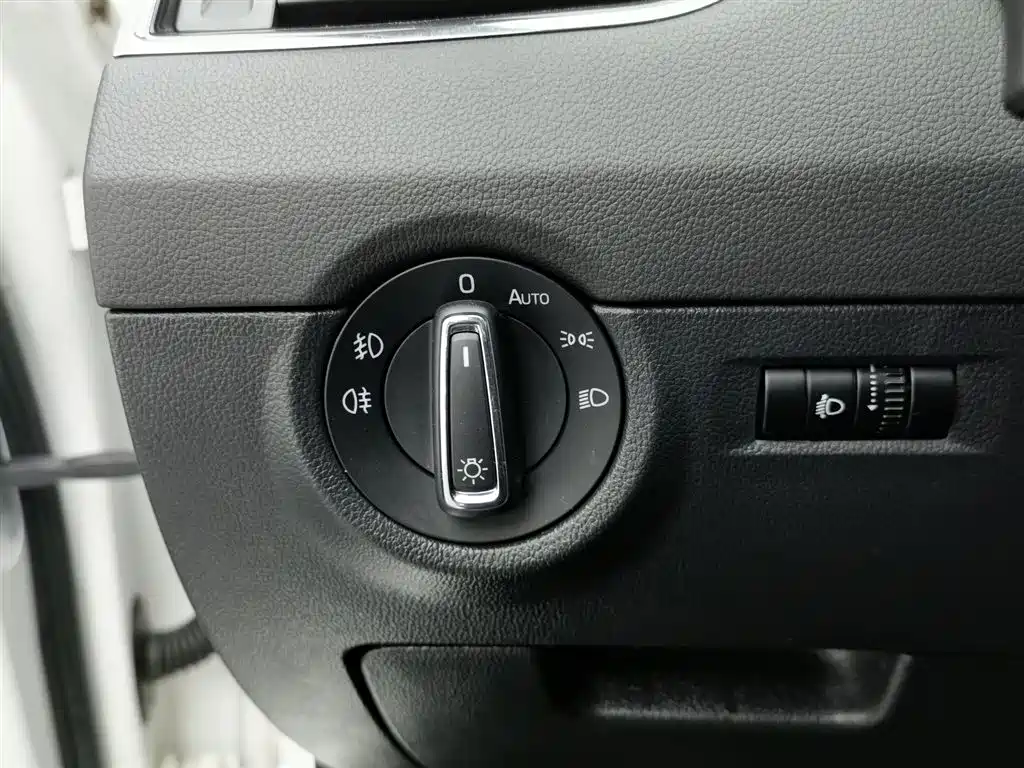 Skoda Octavia 2020 — фото 21