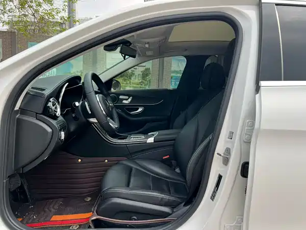 Mercedes-Benz C-Class 2021