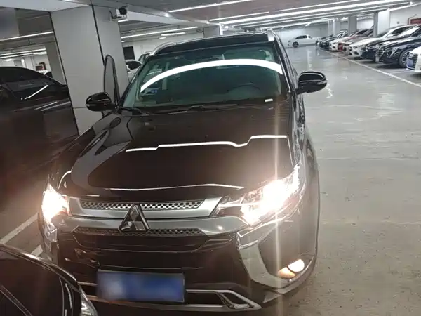 Mitsubishi Outlander 2021