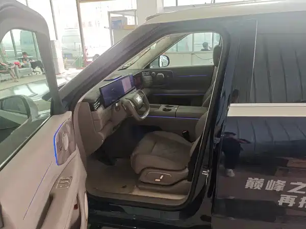 IM Motors LS9 2025