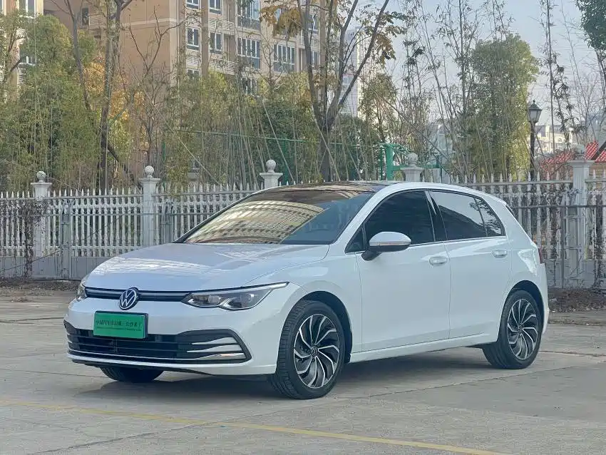Volkswagen Golf 2021
