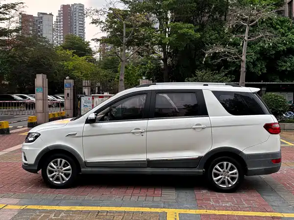 Dongfeng Scenery 370 2016