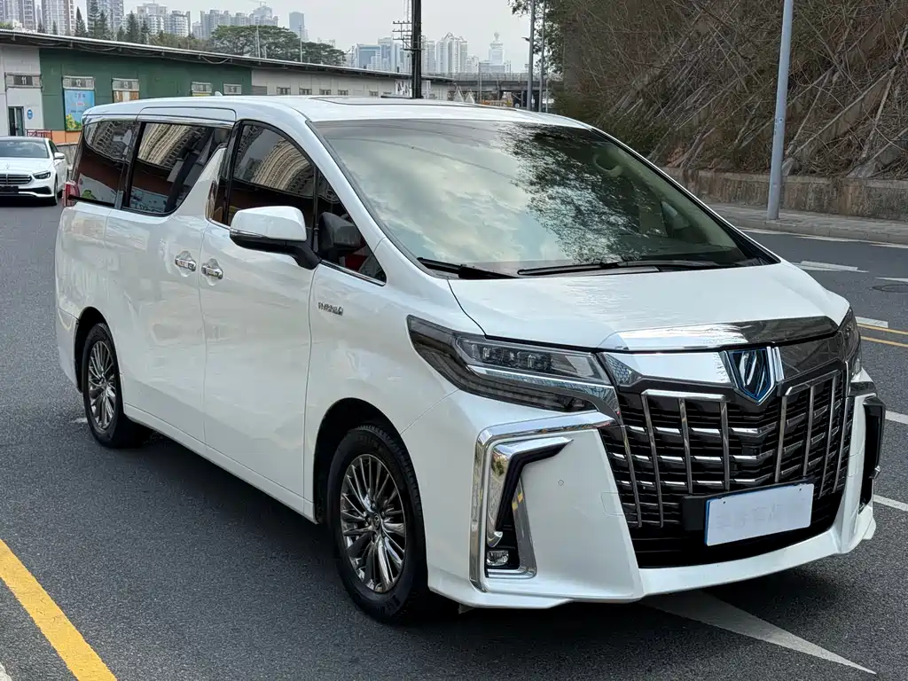 Toyota Alphard 2020 — фото 3