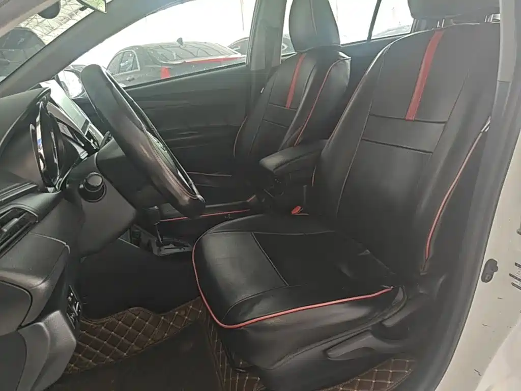 Toyota Yaris L 2017 — фото 15