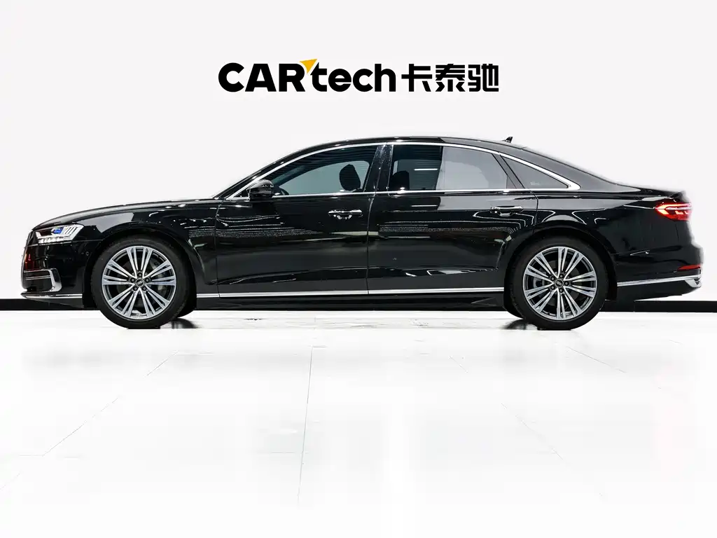 Audi A8 2022 — фото 7