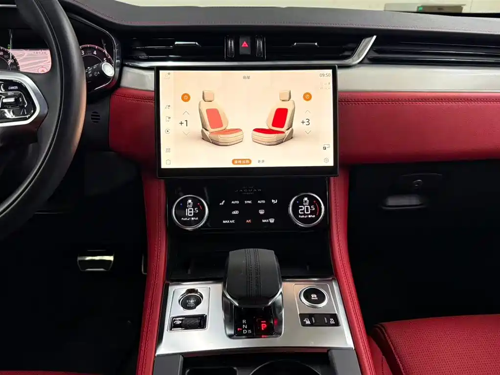 Jaguar F-PACE 2023 — фото 10