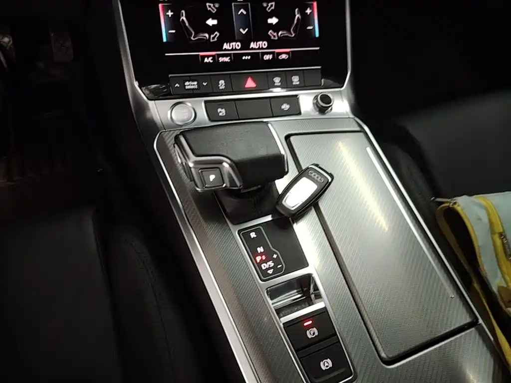 Audi A6L 2020 — фото 14
