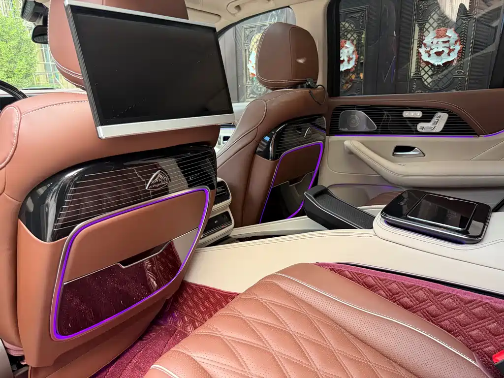 Mercedes-Benz GLS 2018 — фото 11
