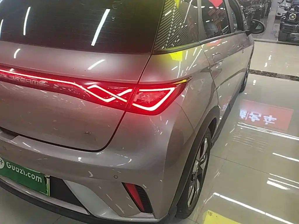 BYD Dolphin 2022 — фото 8