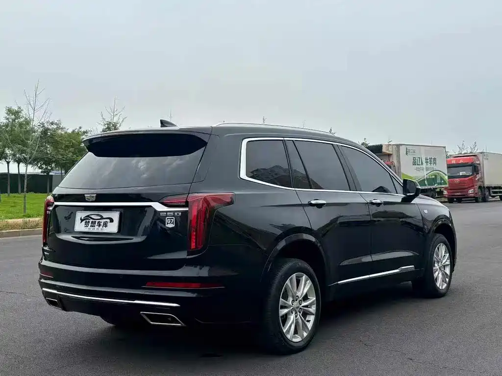 Cadillac XT6 2021 — фото 9