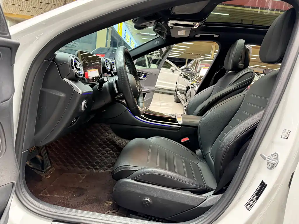 Mercedes-Benz C-Class 2023 — фото 9