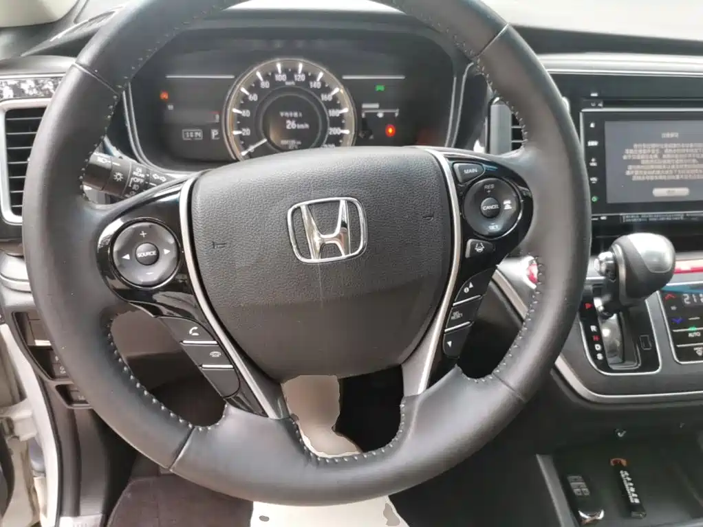 Honda Elysion 2017 — фото 11