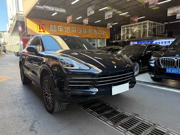 Porsche Cayenne 2021