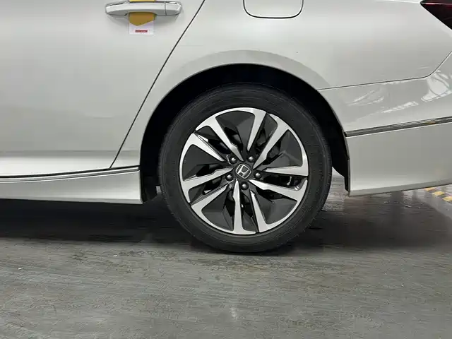Honda Accord 2021 — фото 9