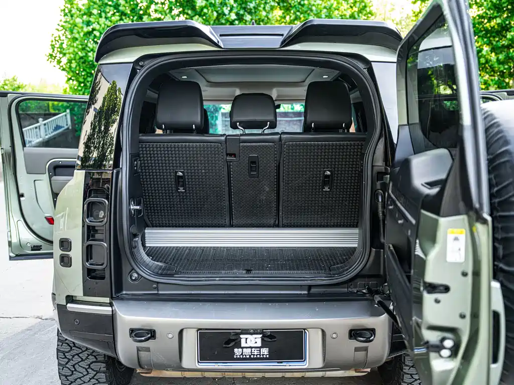 Land Rover Defender 2021 — фото 3
