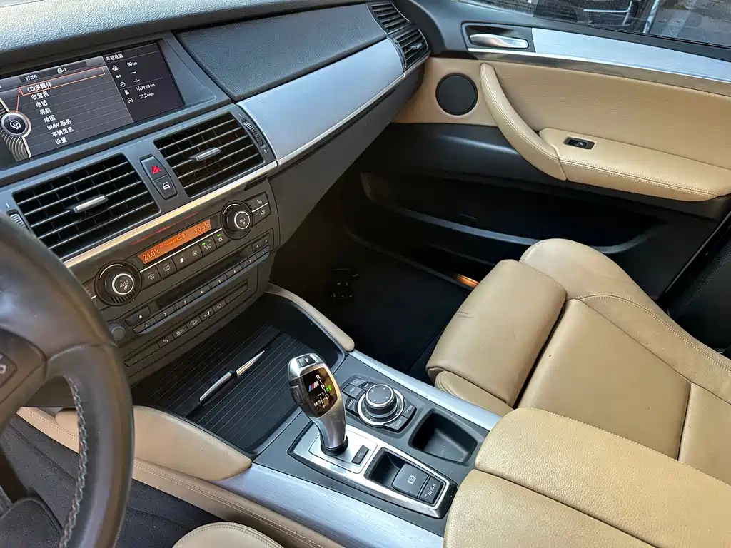 BMW X5 M 2012 — фото 11