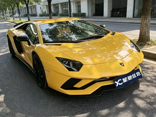 Lamborghini Aventador 2019
