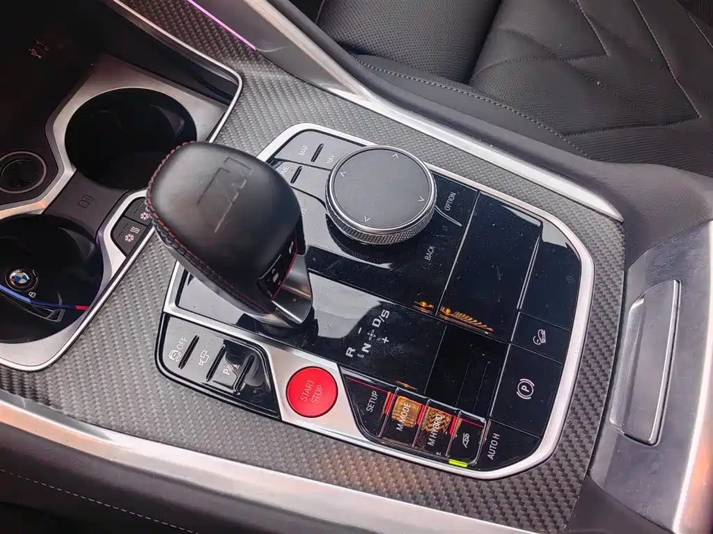 BMW XM 2025 — фото 11