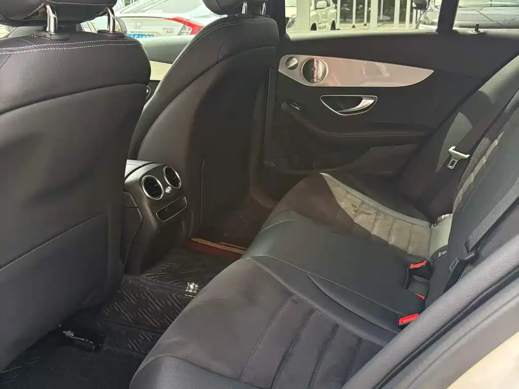 Mercedes-Benz C-Class 2021