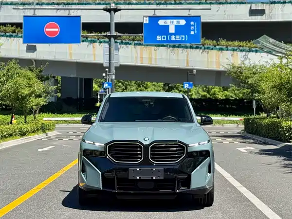 BMW XM 2024