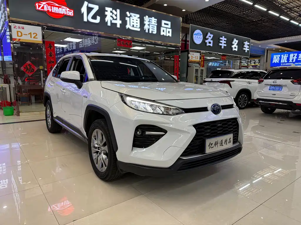 Toyota Wildlander 2022 — фото 3