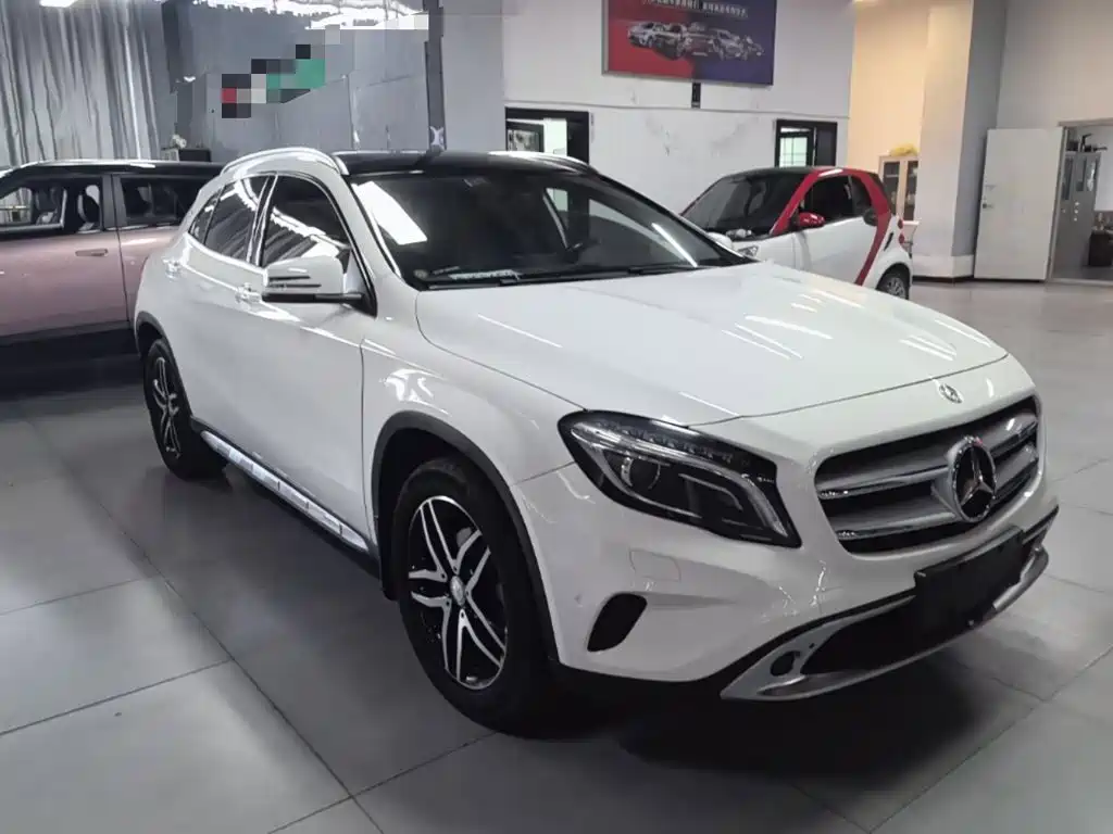 Mercedes-Benz GLA 2015