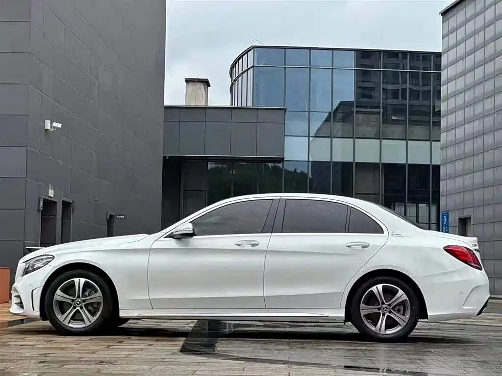 Mercedes-Benz C-Class 2019 — фото 3