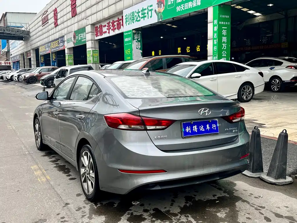 Hyundai Elantra 2018