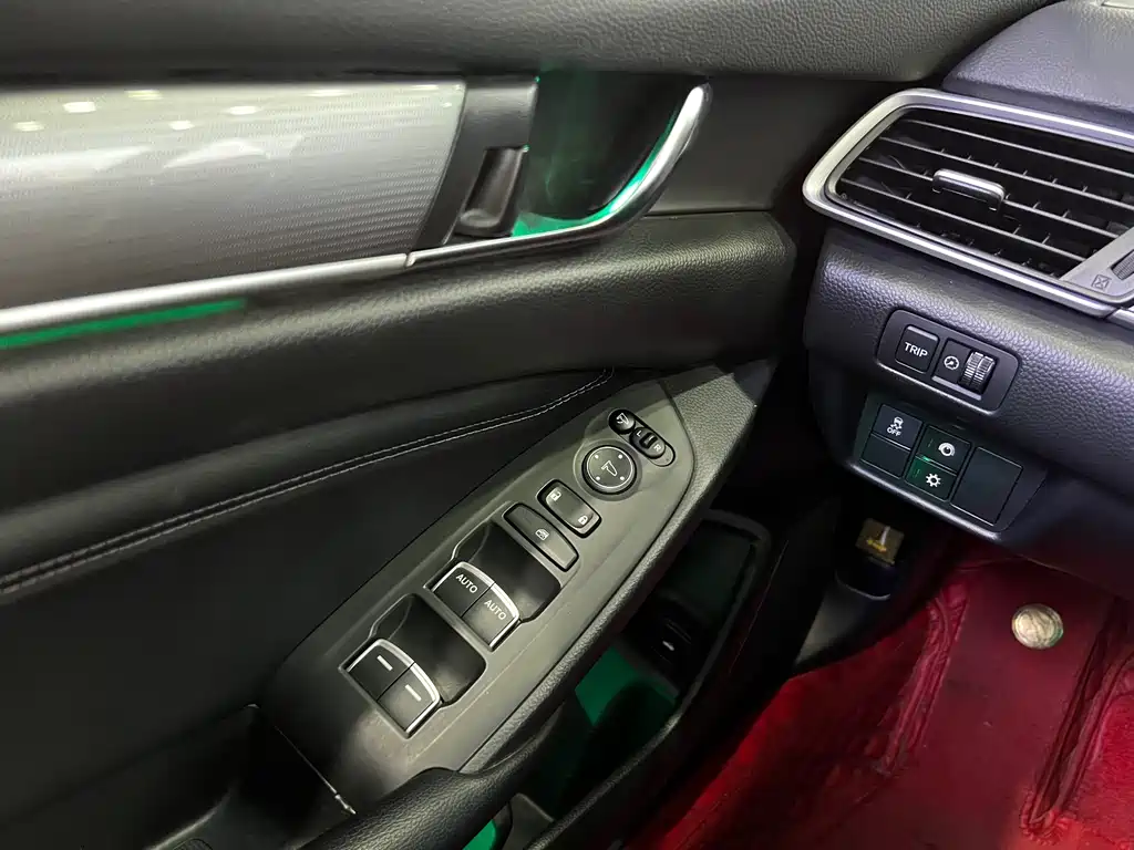 Honda Accord 2021 — фото 9