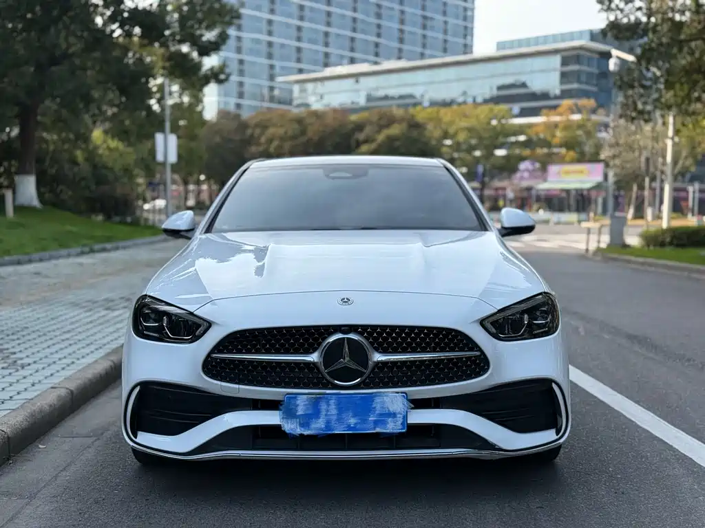 Mercedes-Benz C-Class 2023 — фото 2