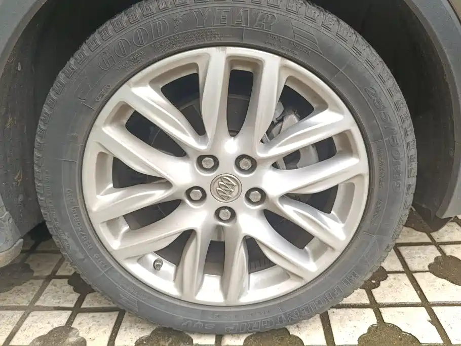 Buick Envision Plus 2019