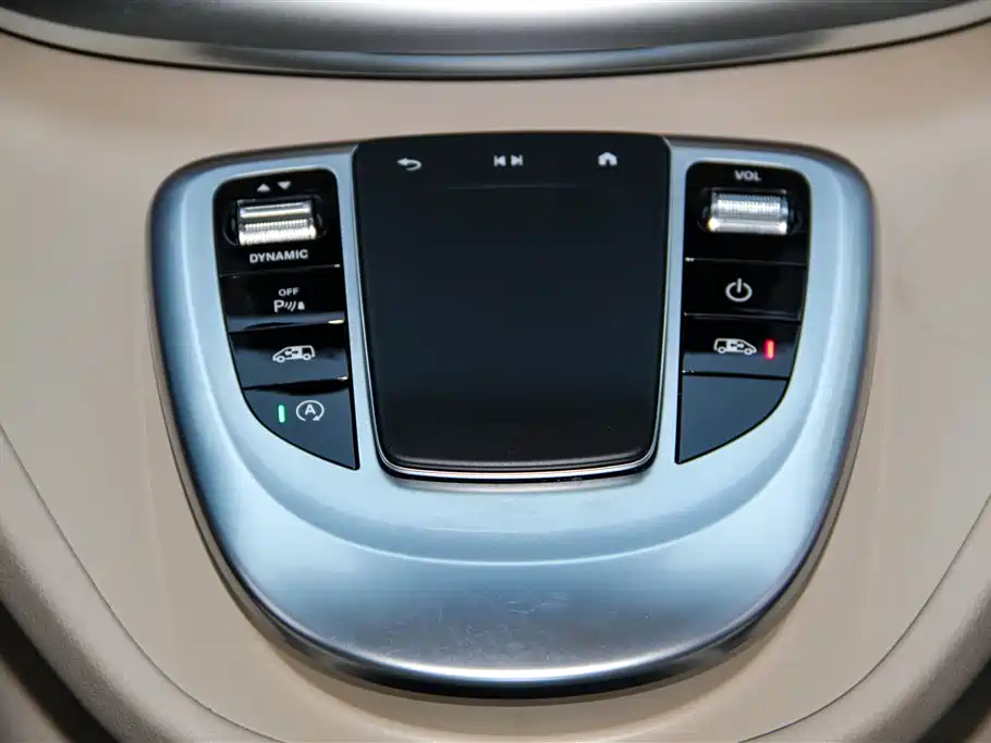 Mercedes-Benz V-Class 2021 — фото 22