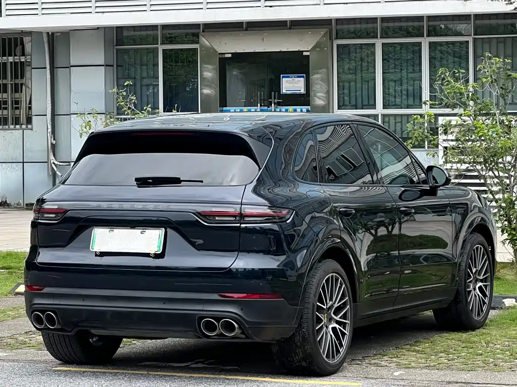 Porsche Cayenne Hybrid 2023 — фото 4