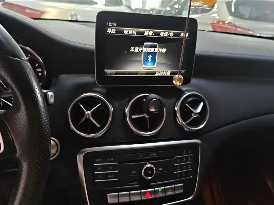 Mercedes-Benz GLA 2018 — фото 13