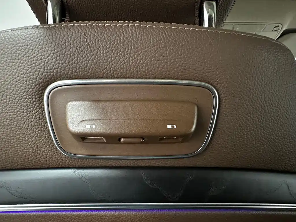 Mercedes-Benz E-Class 2020 — фото 14