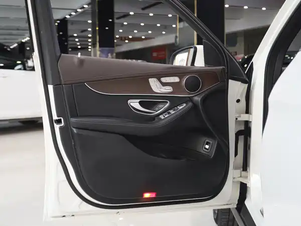Mercedes-Benz GLC 2021