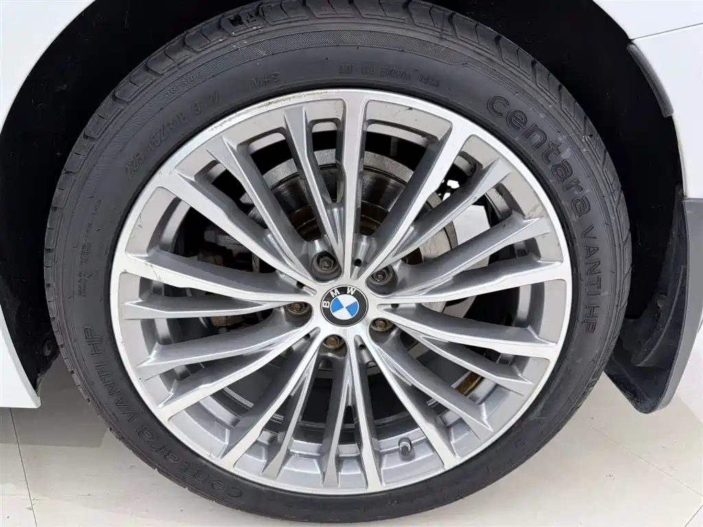 BMW 3 Series 2021 — фото 15