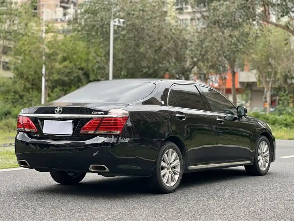 Toyota Crown 2012 — фото 9