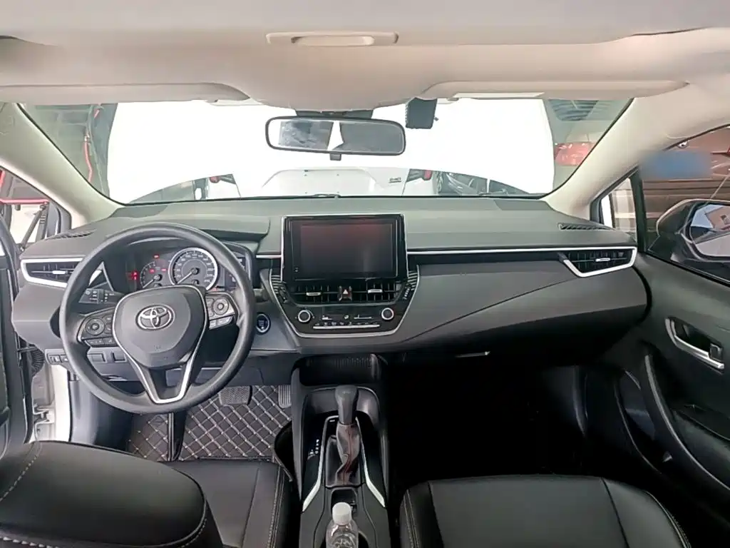 Toyota Corolla 2022 — фото 10