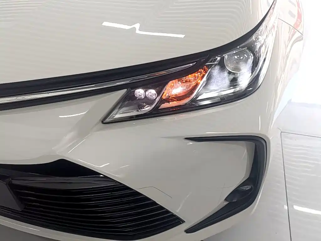 Toyota Corolla 2022 — фото 24