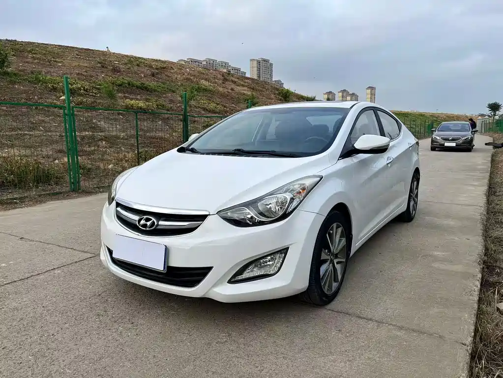 Hyundai Elantra Langdong 2015