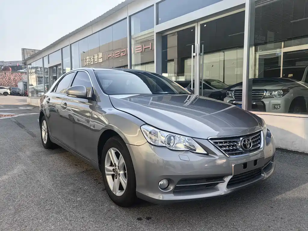 Toyota Reiz 2012