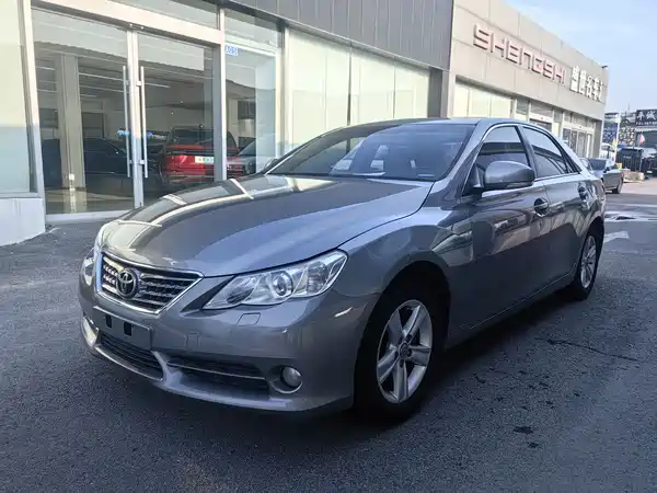 Toyota Reiz 2012