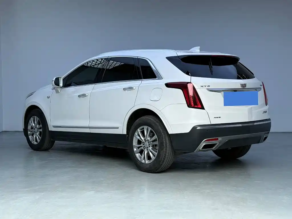 Cadillac XT5 2021 — фото 6